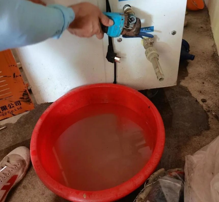 蒸汽发生器除水垢