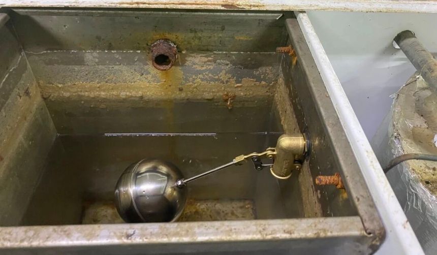 蒸汽发生器水箱水位
